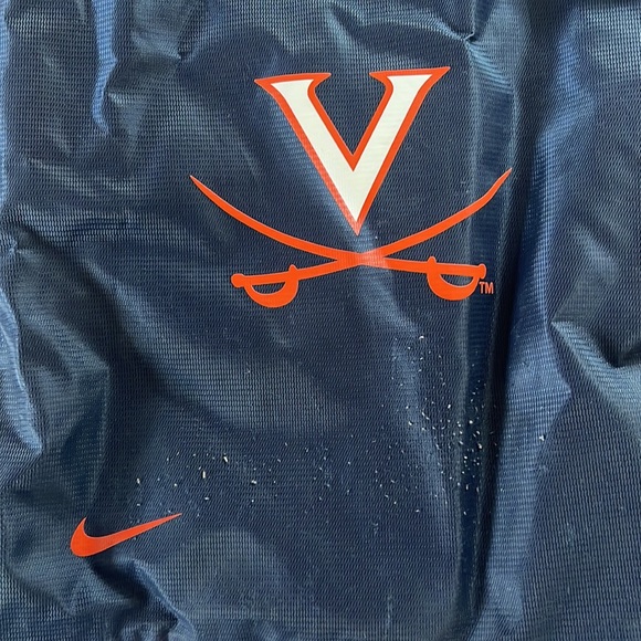 University of Virginia Nike Drawstring Bag - Picture 4 of 4